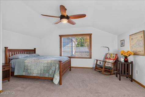39 Victoria Way Albany NY 12209