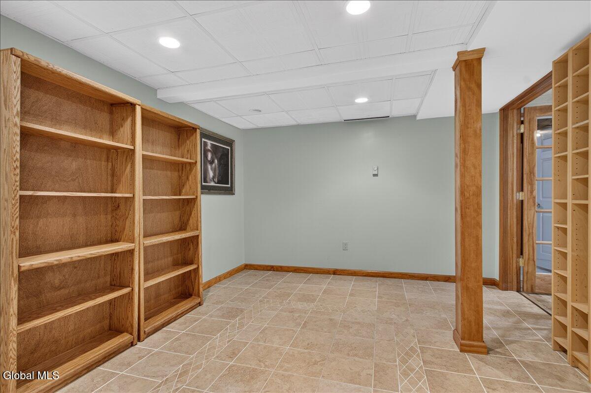 39 Victoria Way Albany NY 12209