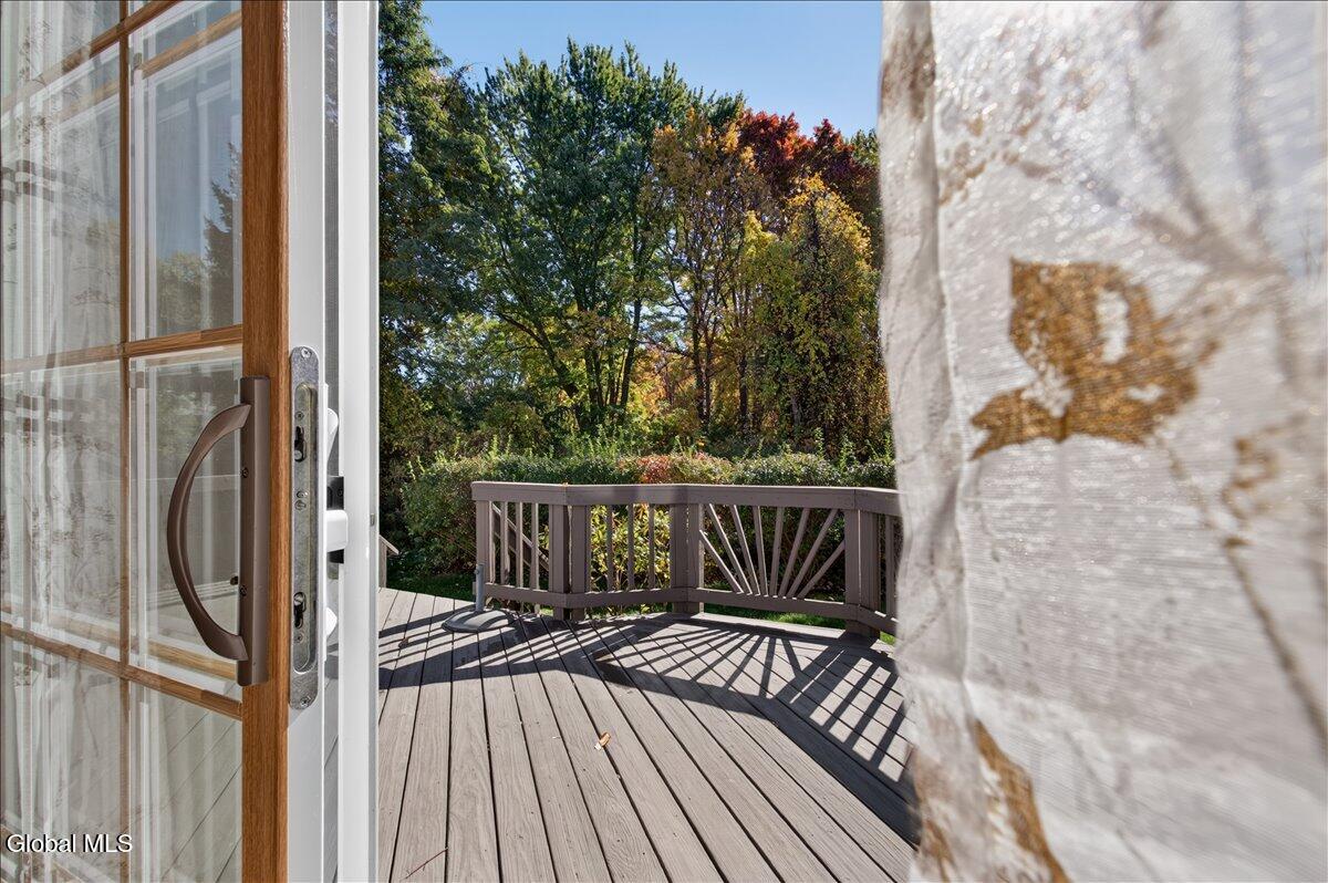 39 Victoria Way Albany NY 12209