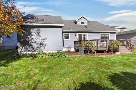 39 Victoria Way Albany NY 12209