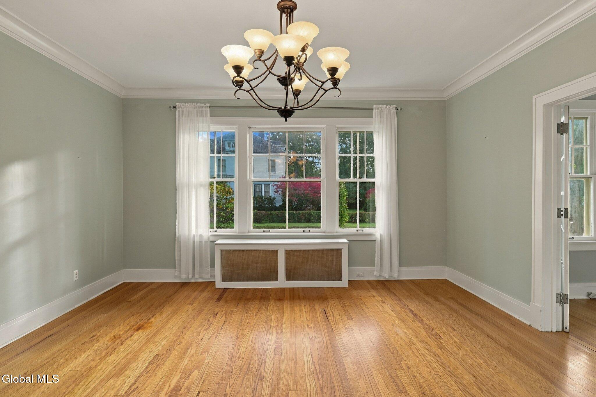 802 Charles Street Schenectady NY 12302