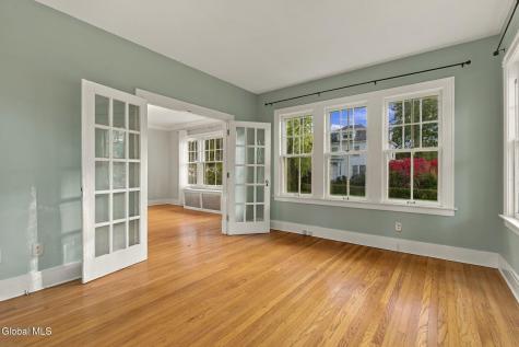 802 Charles Street Schenectady NY 12302