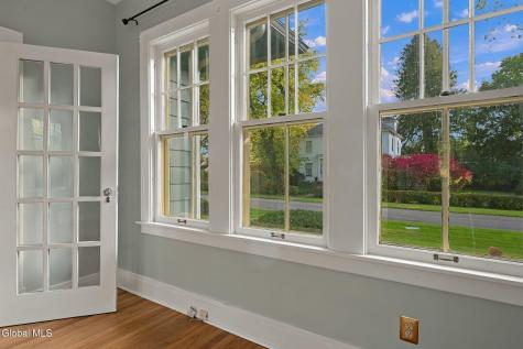 802 Charles Street Schenectady NY 12302