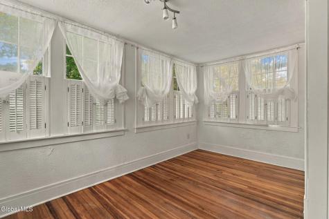 802 Charles Street Schenectady NY 12302