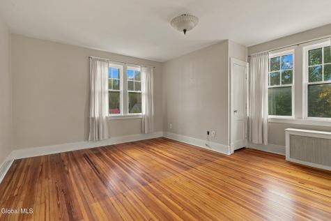 802 Charles Street Schenectady NY 12302