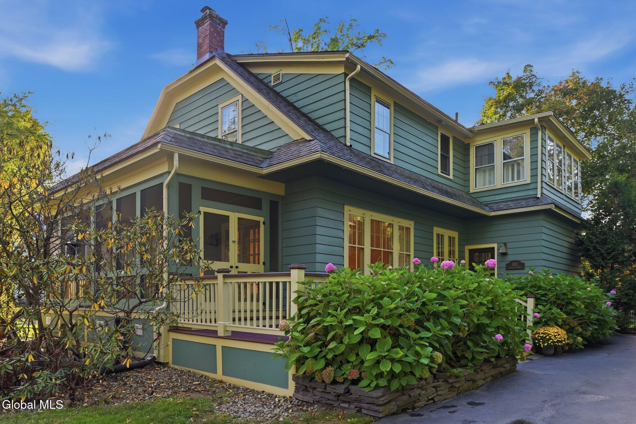 802 Charles Street Schenectady NY 12302