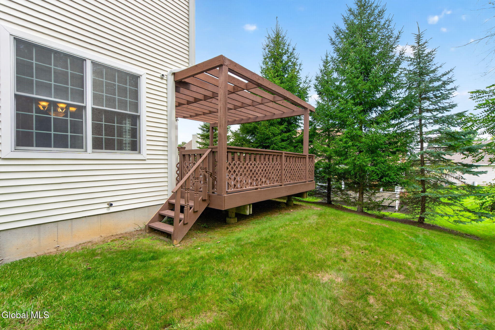 11 Whitman Common Slingerlands NY 12159
