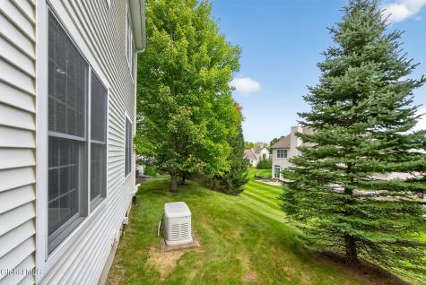 11 Whitman Common Slingerlands NY 12159