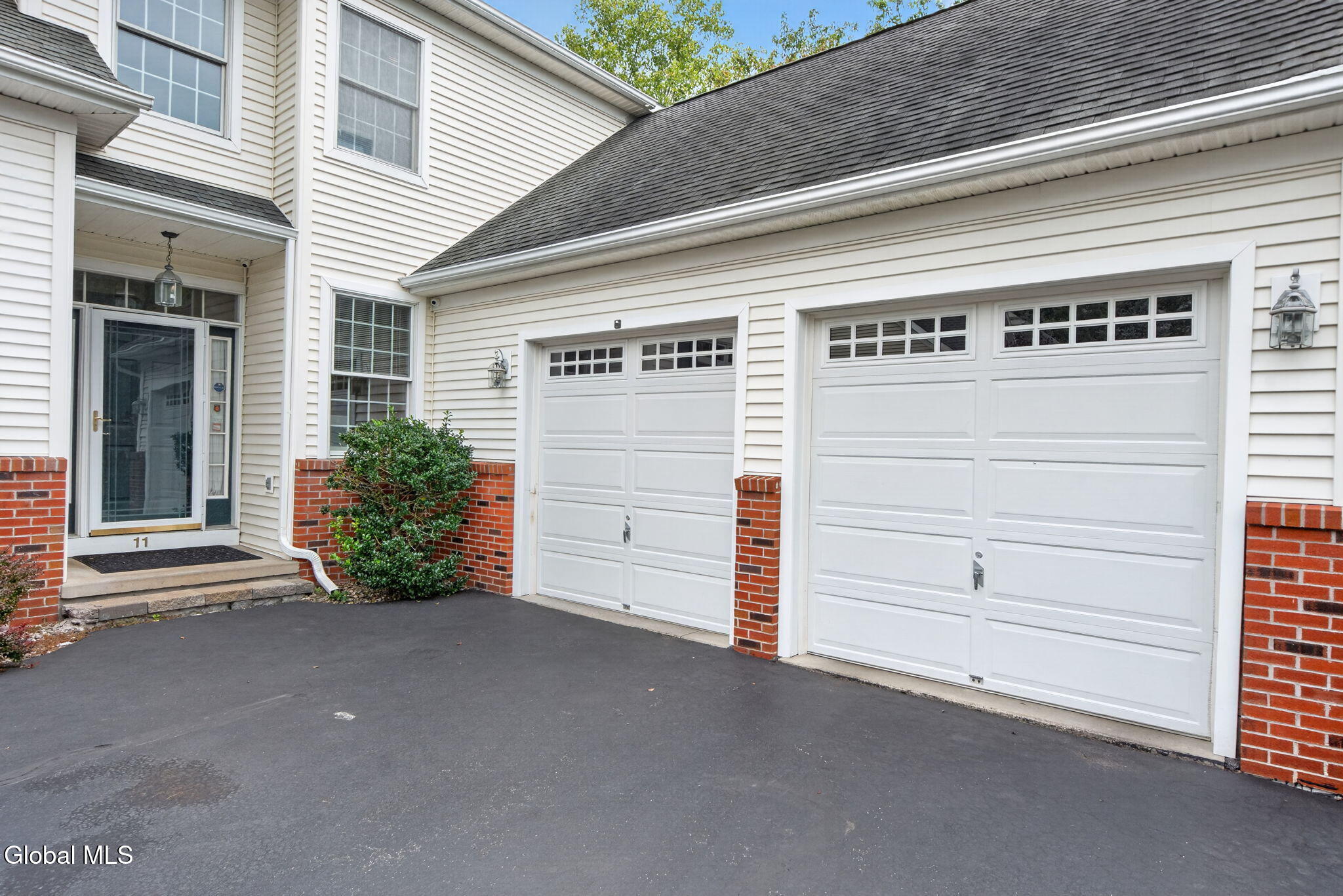 11 Whitman Common Slingerlands NY 12159
