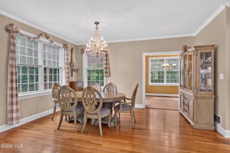 11 Whitman Common Slingerlands NY 12159