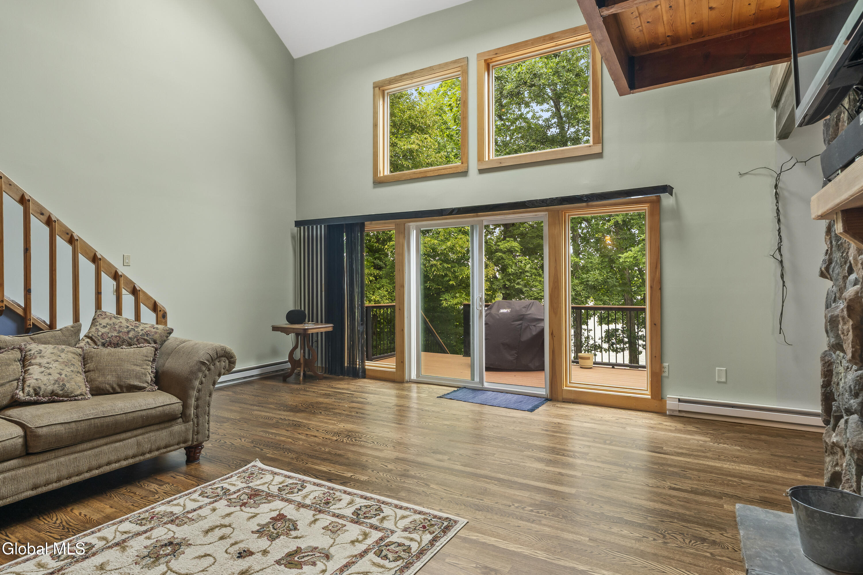 28 Juniper Lane Athens NY 12015