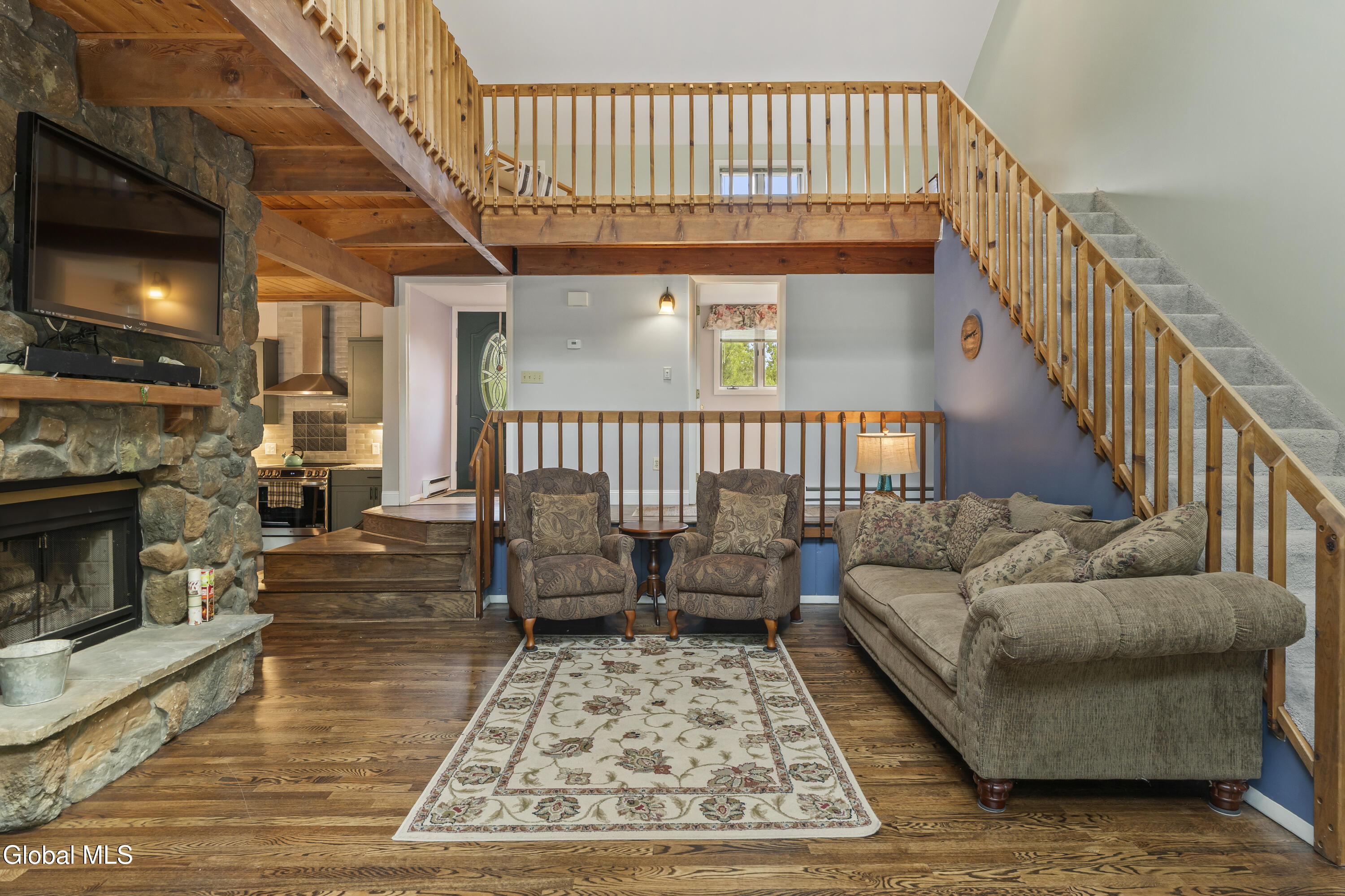 28 Juniper Lane Athens NY 12015
