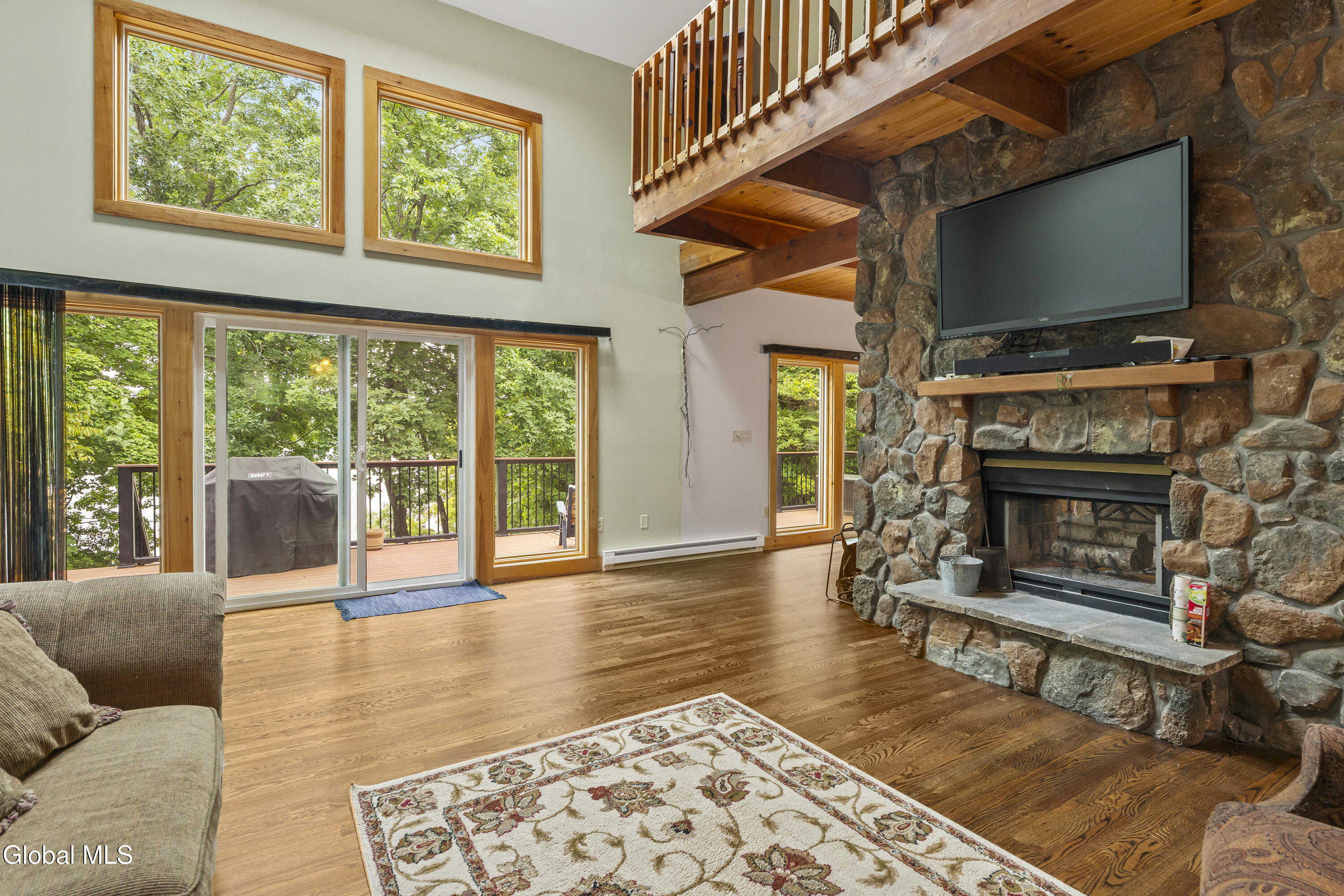 28 Juniper Lane Athens NY 12015