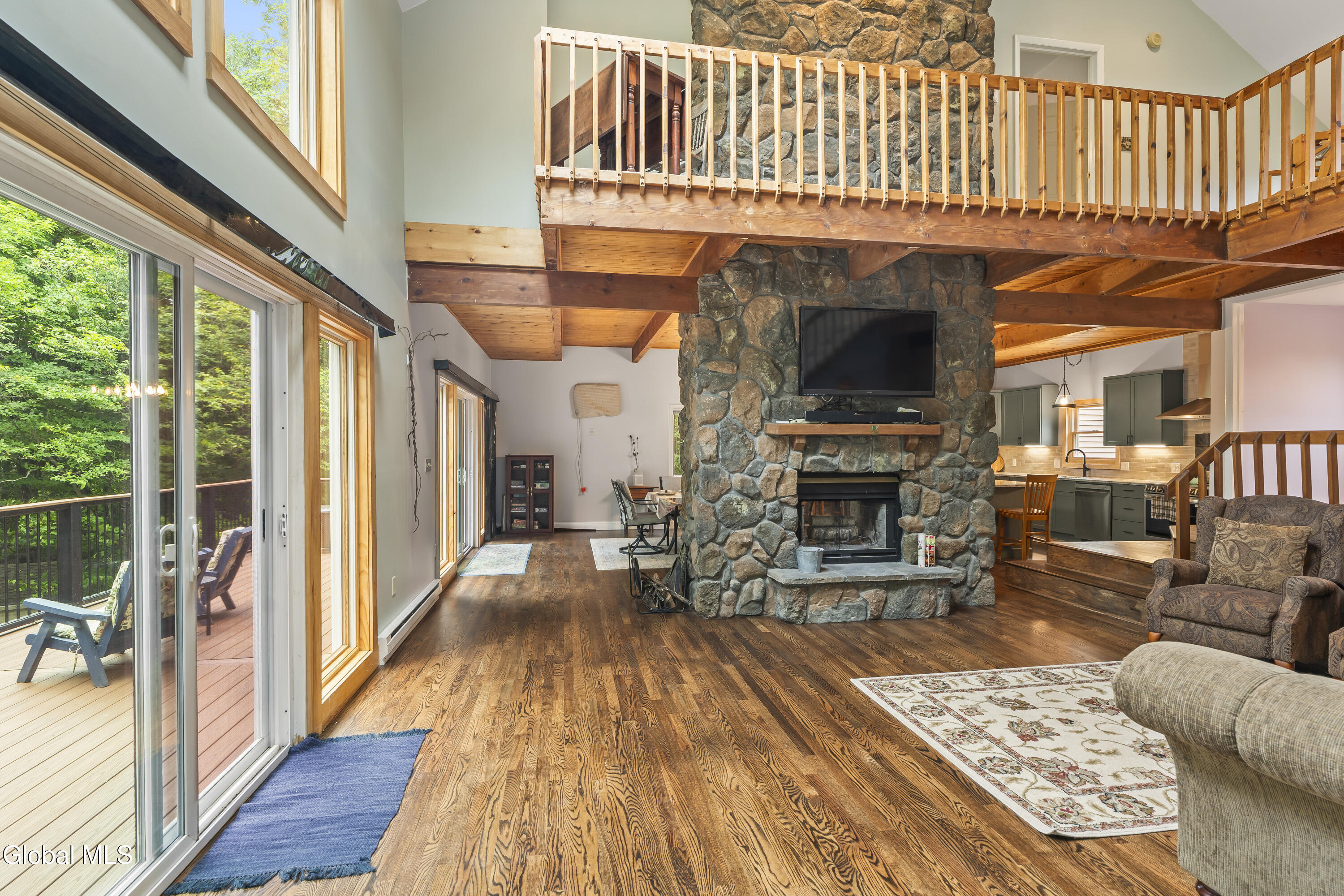 28 Juniper Lane Athens NY 12015