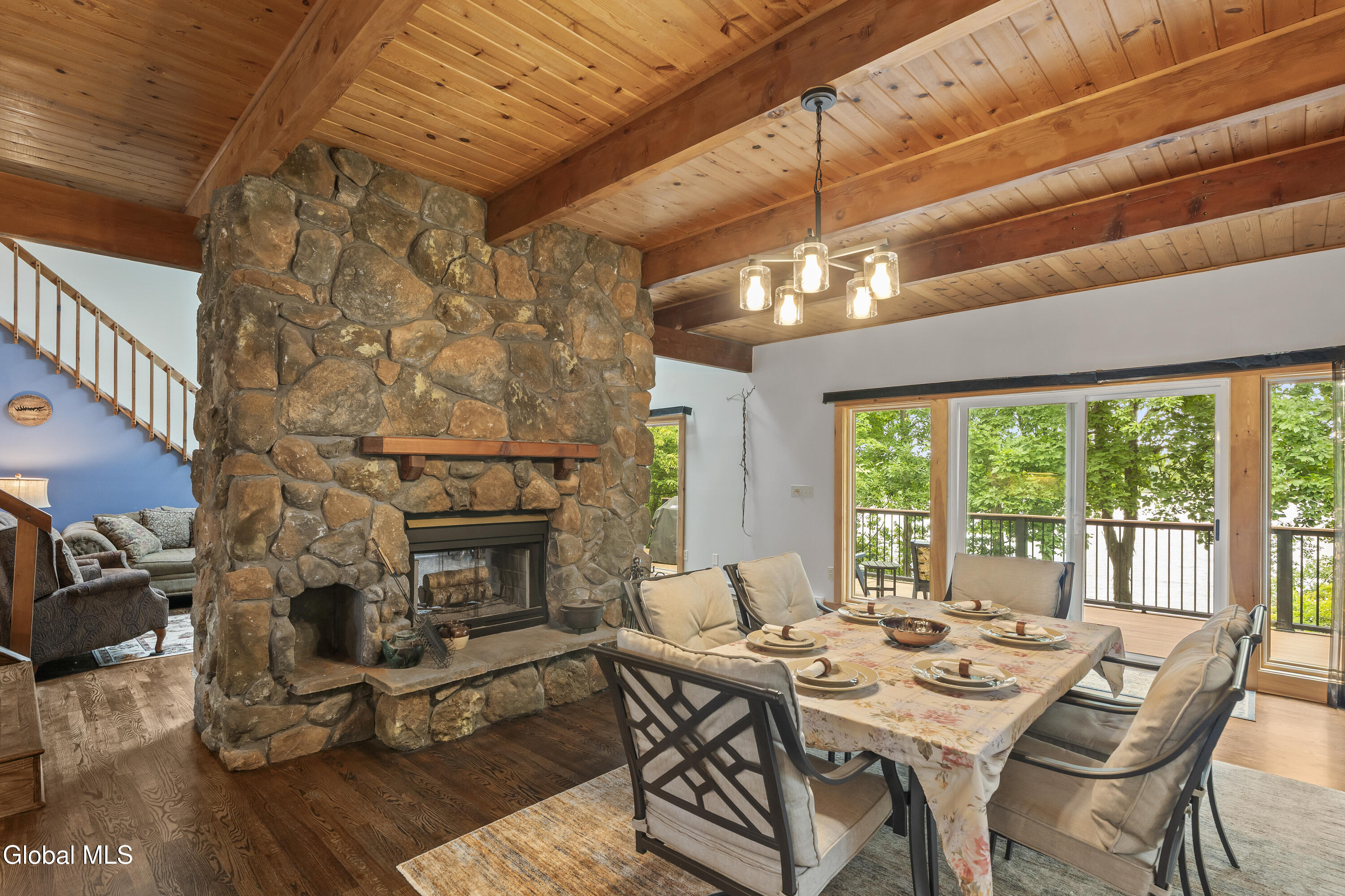 28 Juniper Lane Athens NY 12015