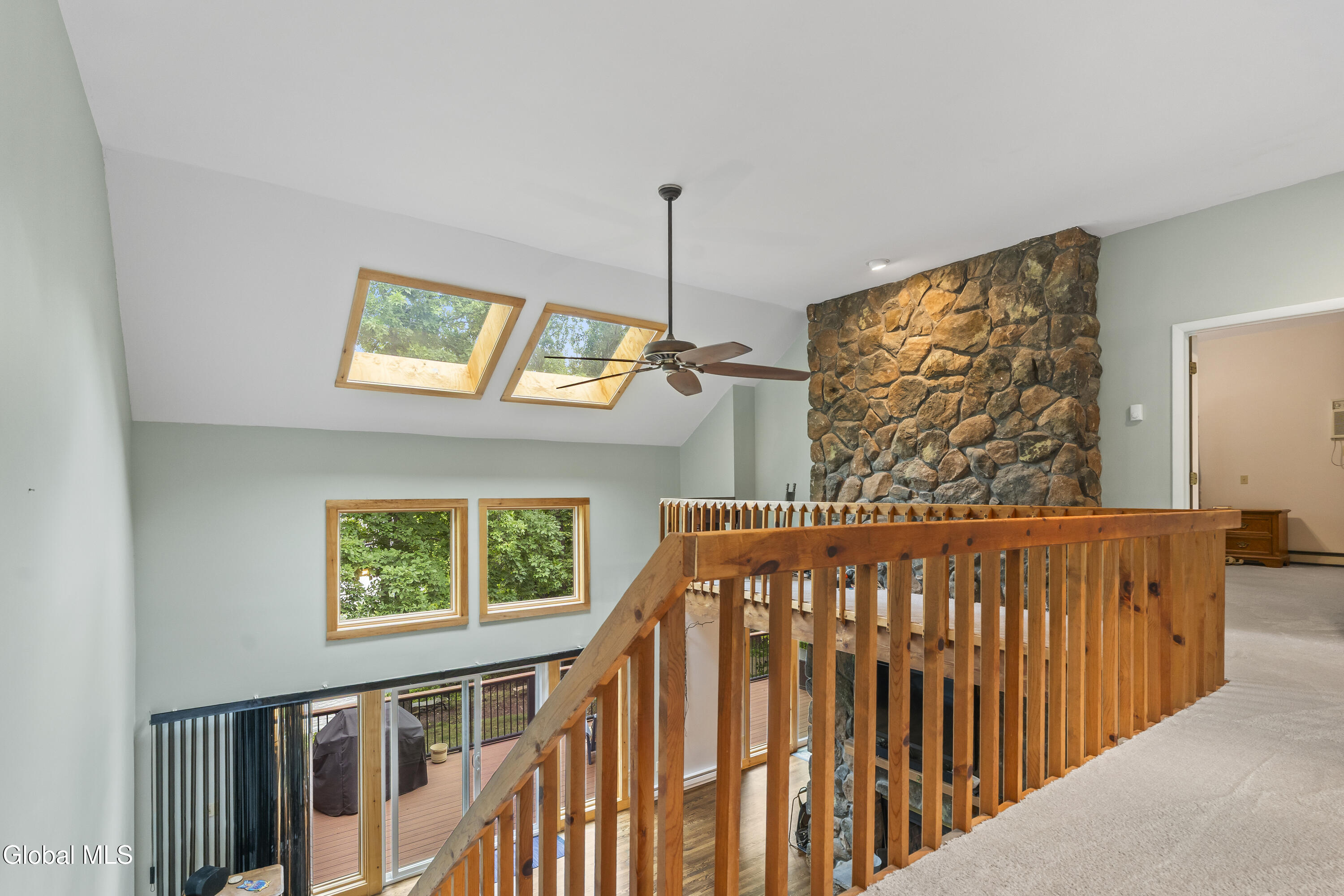 28 Juniper Lane Athens NY 12015