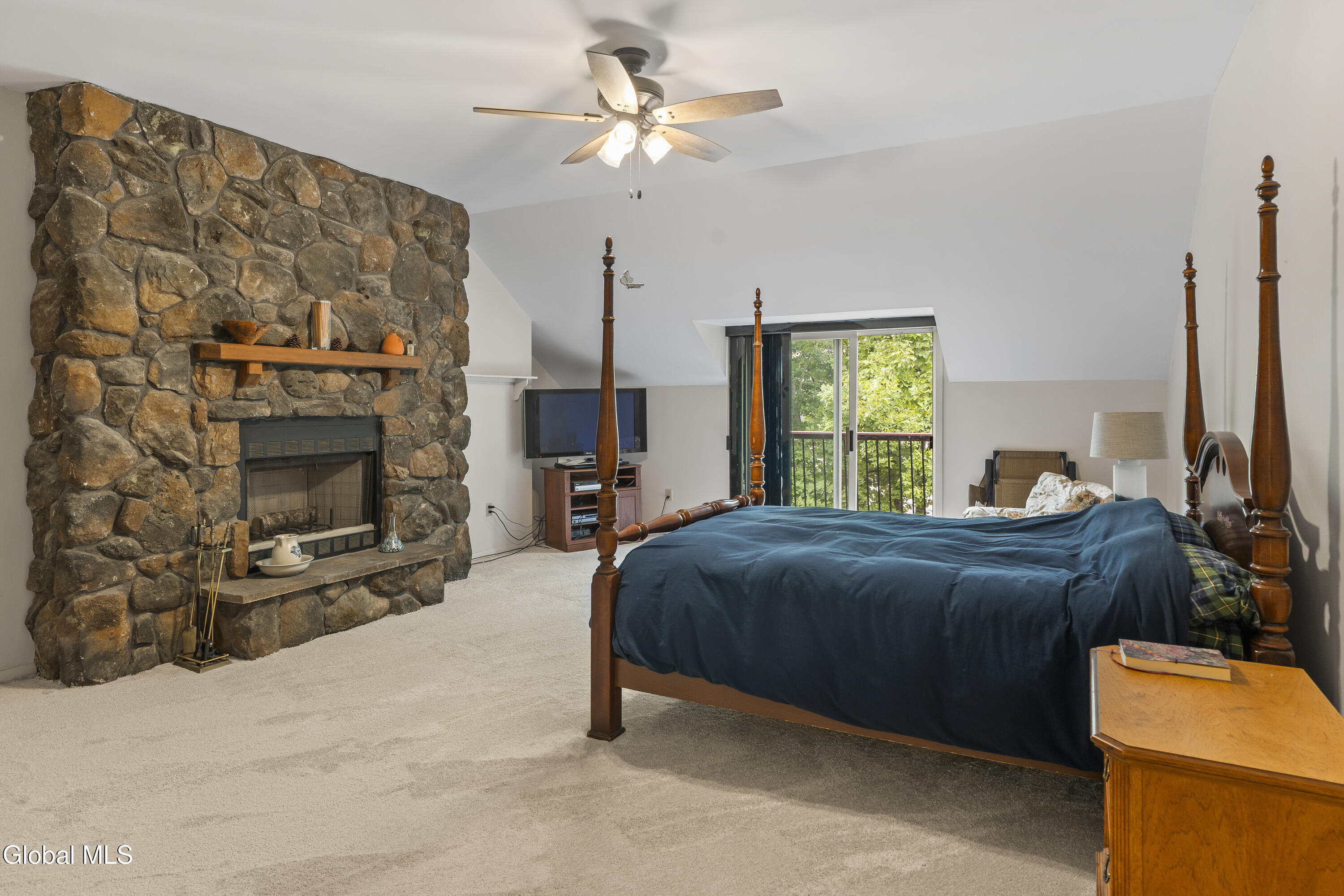 28 Juniper Lane Athens NY 12015