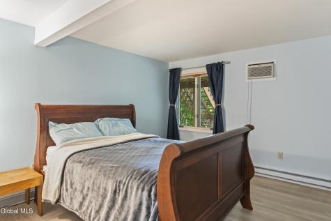 28 Juniper Lane Athens NY 12015
