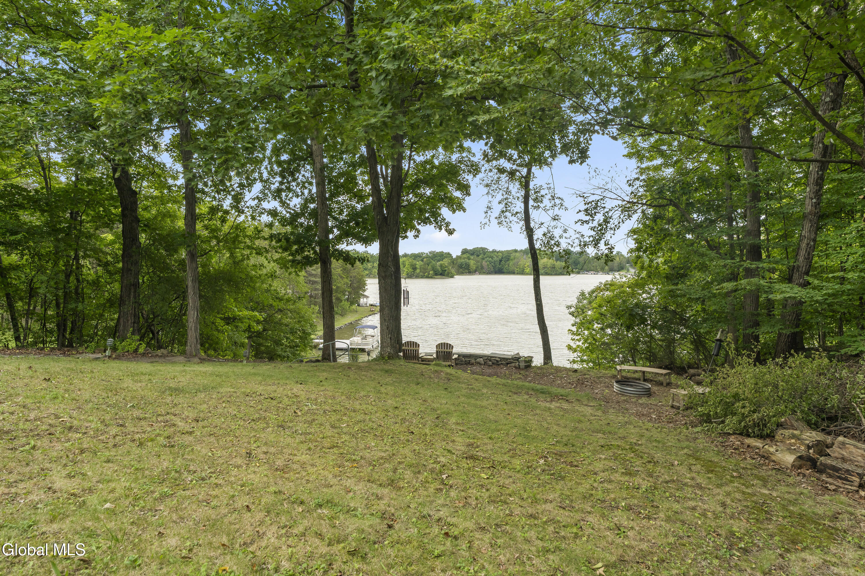 28 Juniper Lane Athens NY 12015