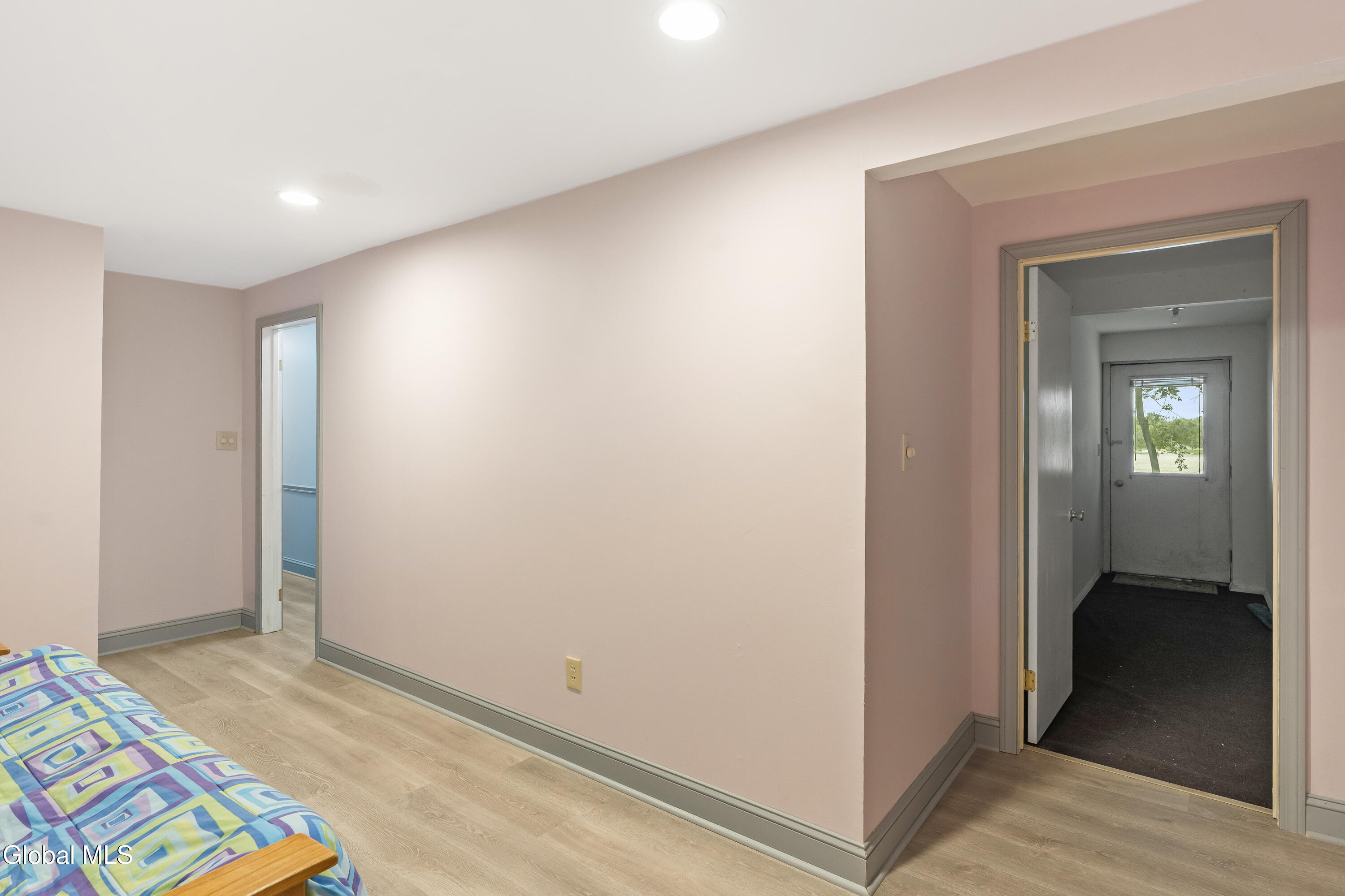 28 Juniper Lane Athens NY 12015