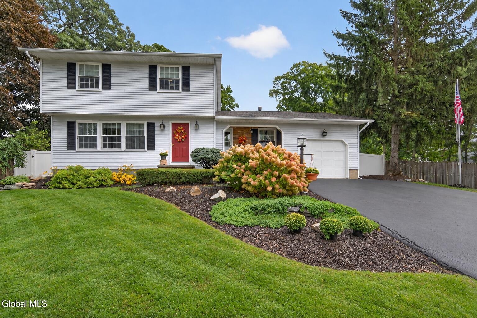 5 Tanner Hollow Drive Colonie NY 12205