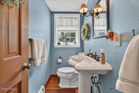 5 Tanner Hollow Drive Colonie NY 12205