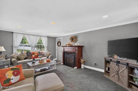5 Tanner Hollow Drive Colonie NY 12205