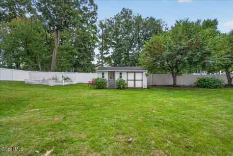 5 Tanner Hollow Drive Colonie NY 12205