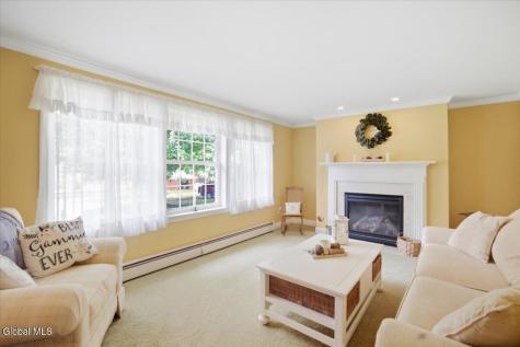 5 Tanner Hollow Drive Colonie NY 12205