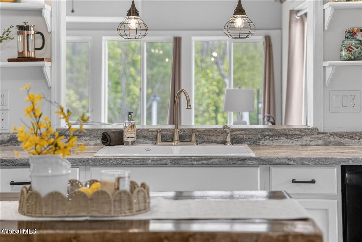 20 Aberdeen Way Gansevoort NY 12831