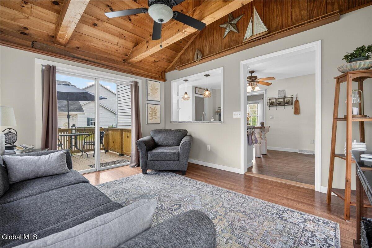 20 Aberdeen Way Gansevoort NY 12831