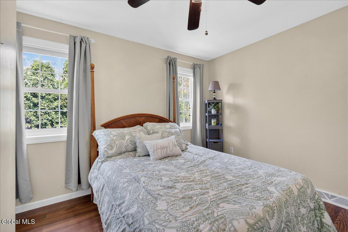 20 Aberdeen Way Gansevoort NY 12831
