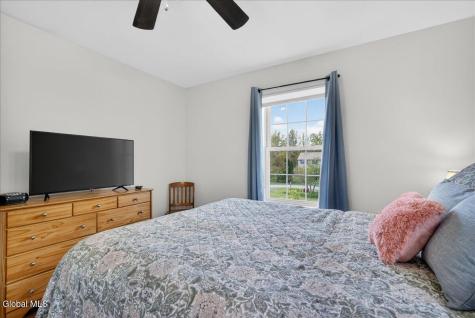20 Aberdeen Way Gansevoort NY 12831