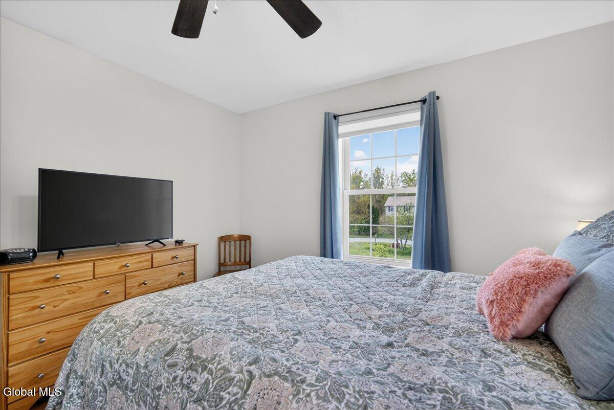 20 Aberdeen Way Gansevoort NY 12831