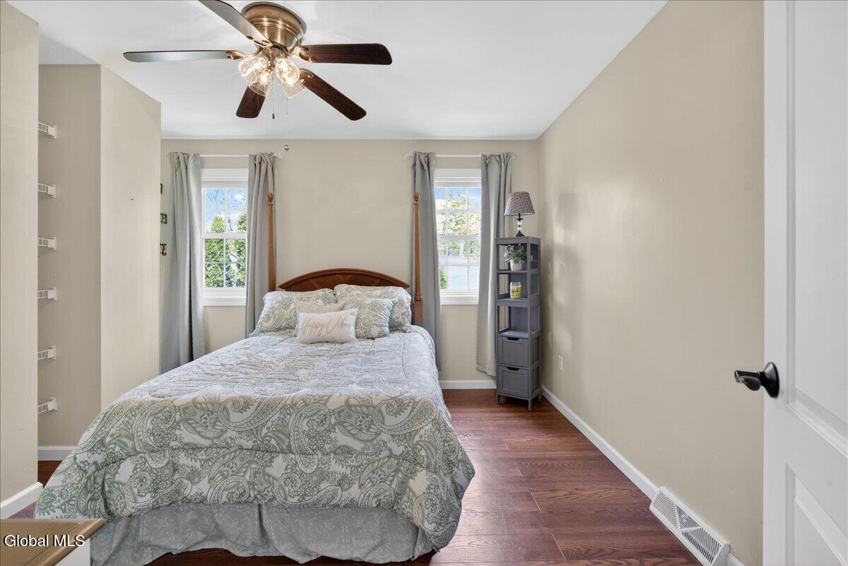 20 Aberdeen Way Gansevoort NY 12831