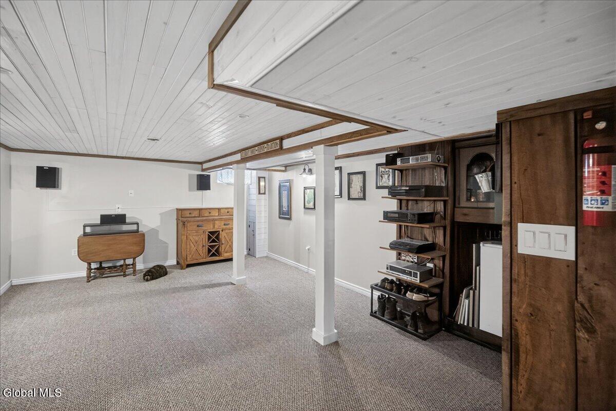 20 Aberdeen Way Gansevoort NY 12831