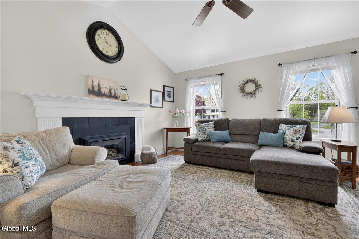 20 Aberdeen Way Gansevoort NY 12831