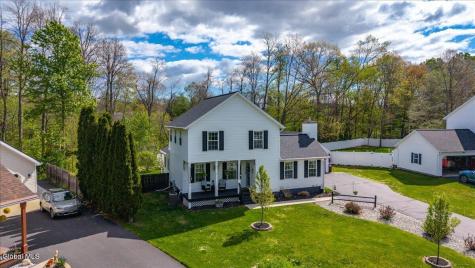 20 Aberdeen Way Gansevoort NY 12831