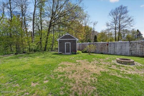 20 Aberdeen Way Gansevoort NY 12831