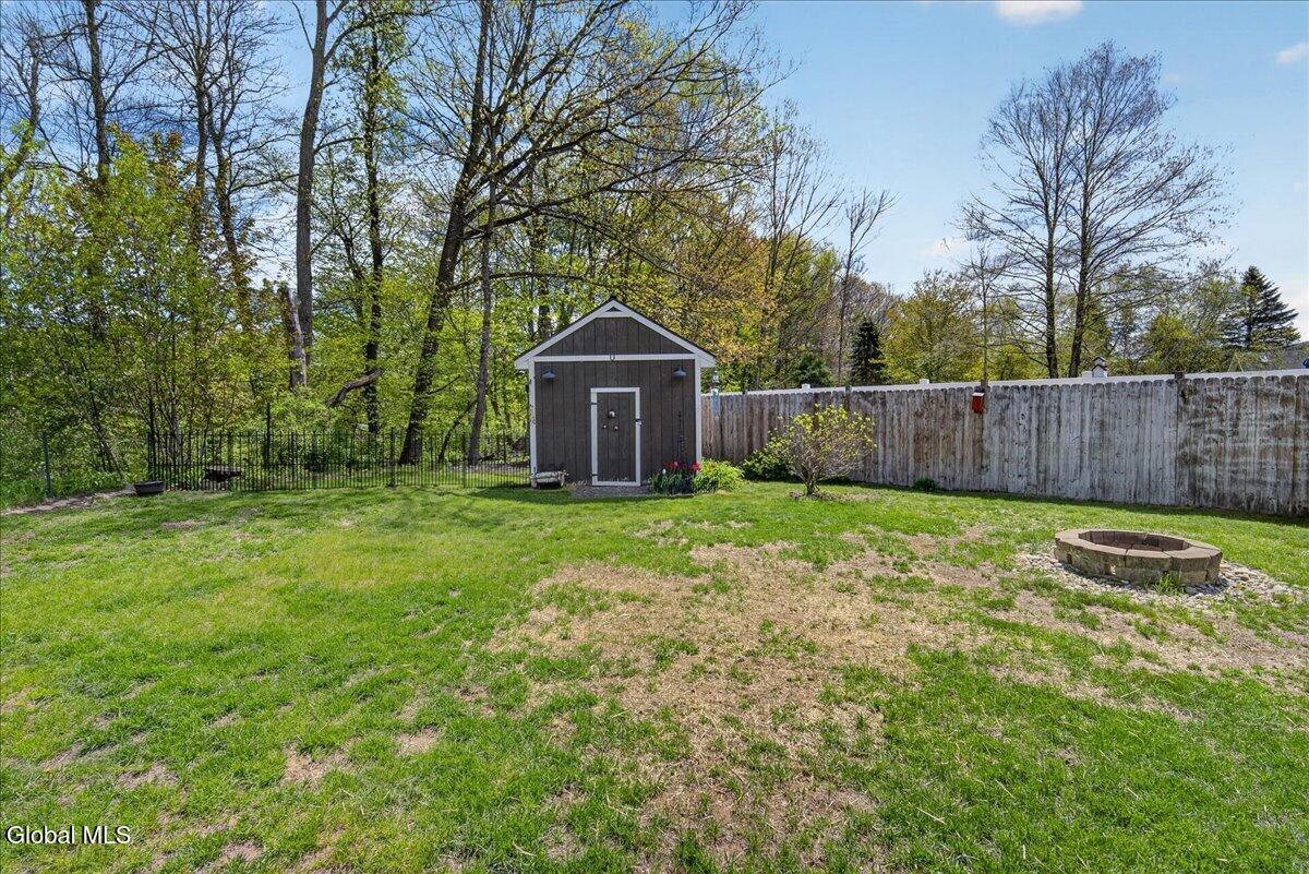20 Aberdeen Way Gansevoort NY 12831