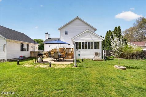 20 Aberdeen Way Gansevoort NY 12831