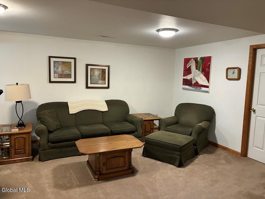 11 Elaine Court Latham NY 12110
