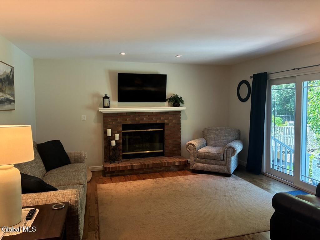 11 Elaine Court Latham NY 12110