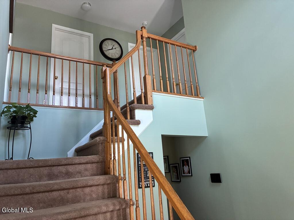 11 Elaine Court Latham NY 12110