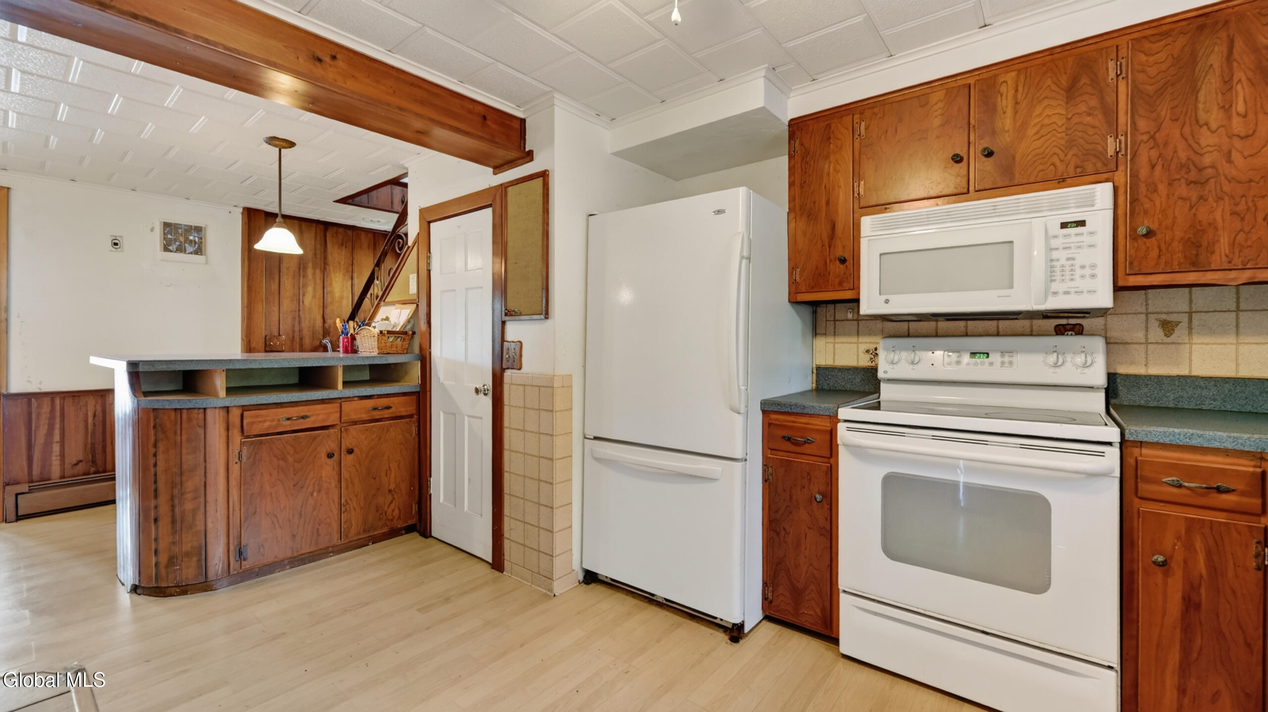 318 S Shore Rd W Caroga Caroga Lake NY 12032