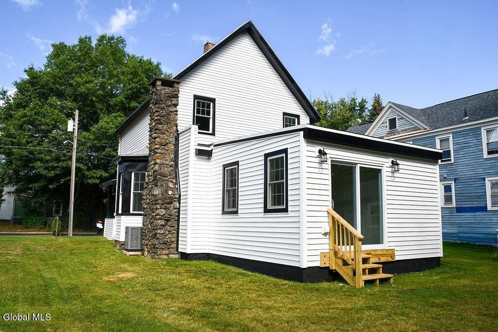 2024 8th Street Rensselaer NY 12144