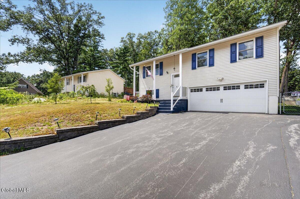 6 Curt Boulevard Saratoga Springs NY 12866