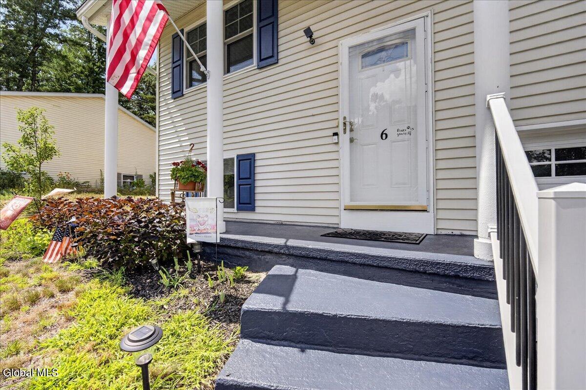 6 Curt Boulevard Saratoga Springs NY 12866