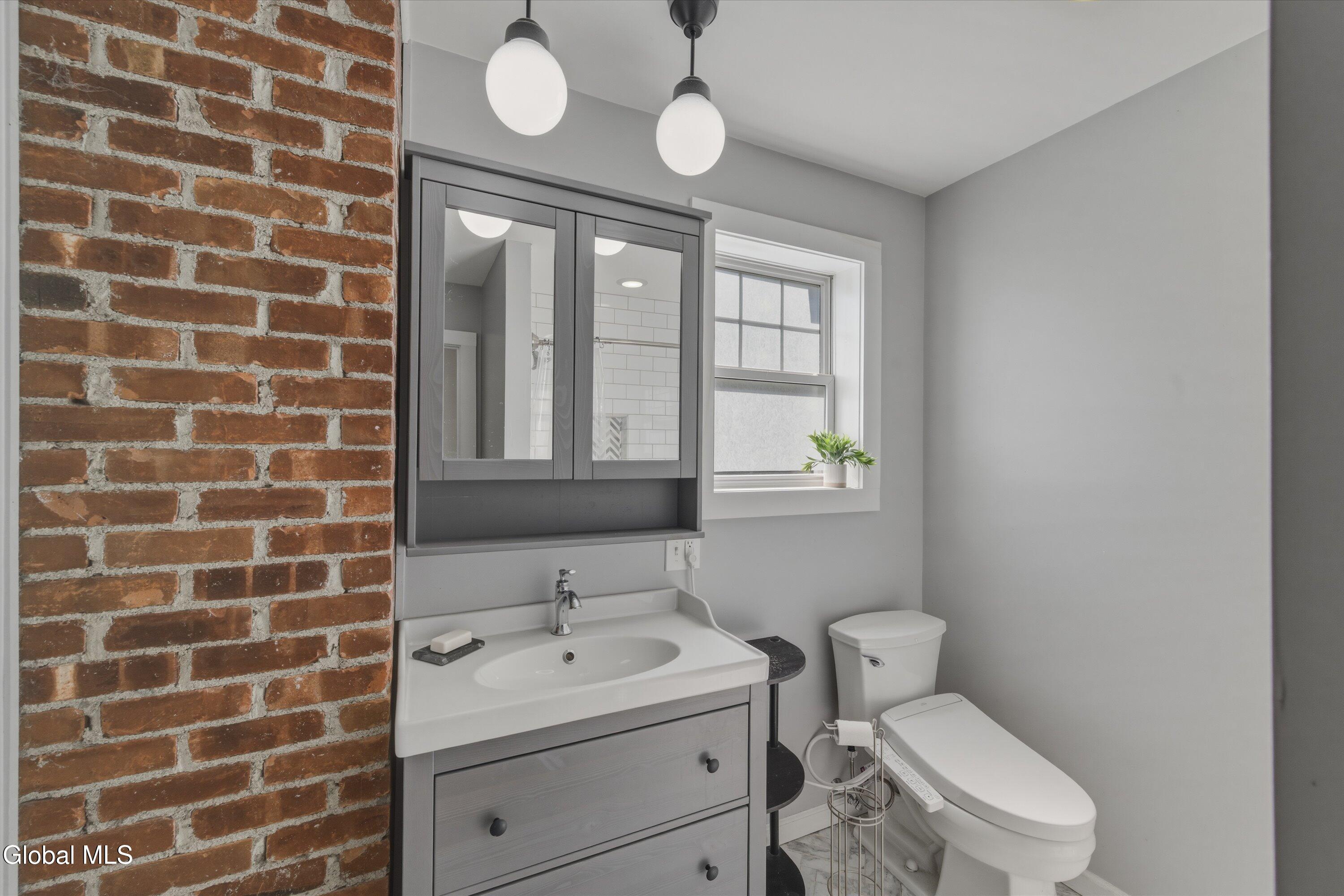 165 S Lake Avenue Troy NY 12180
