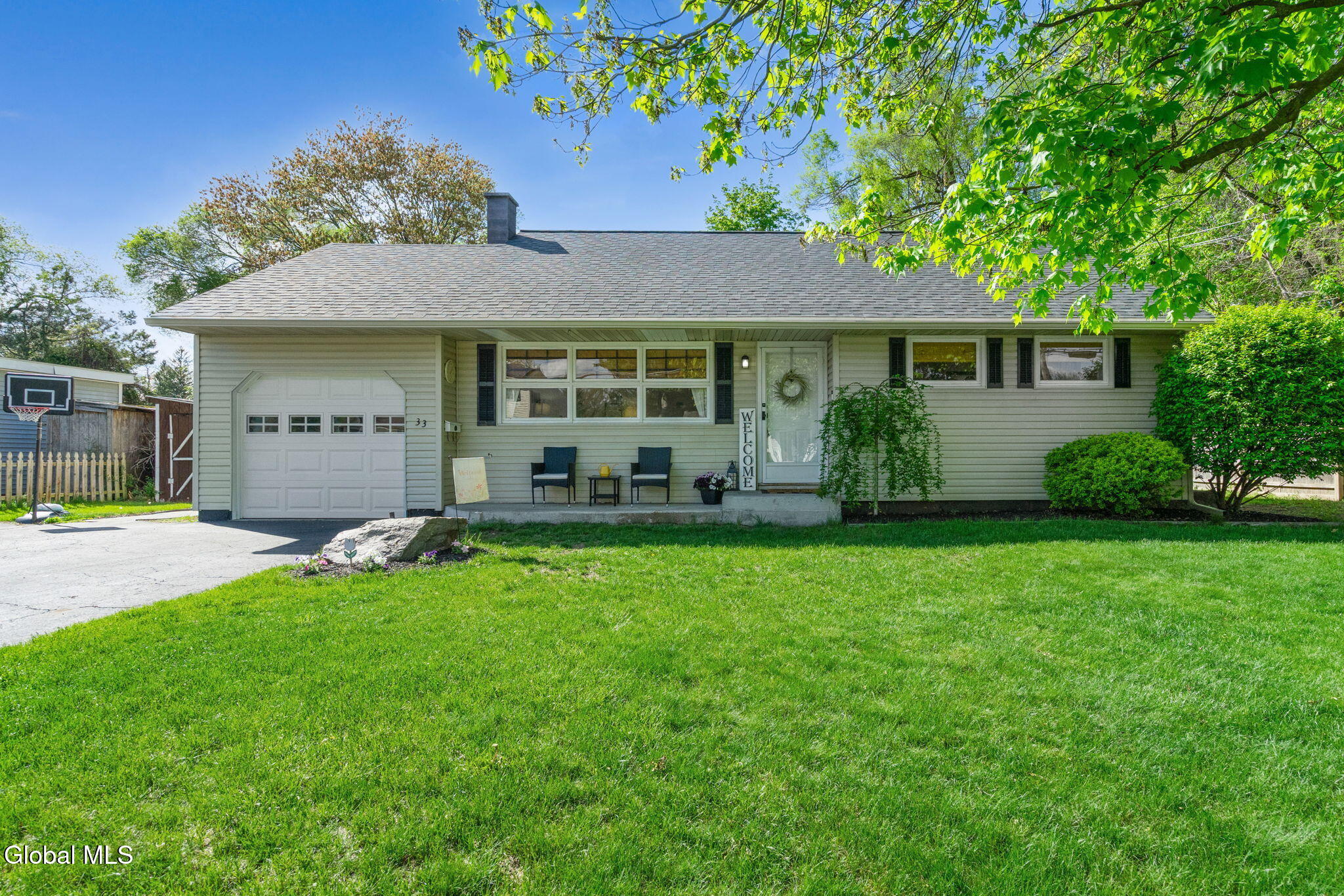 33 Terry Avenue Schenectady NY 12303